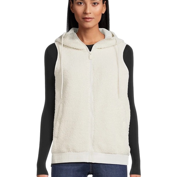 Avia Jackets & Blazers - NWT Avia Cream faux shearling‎ Sherpa Zip-Up Vest. Women size XL